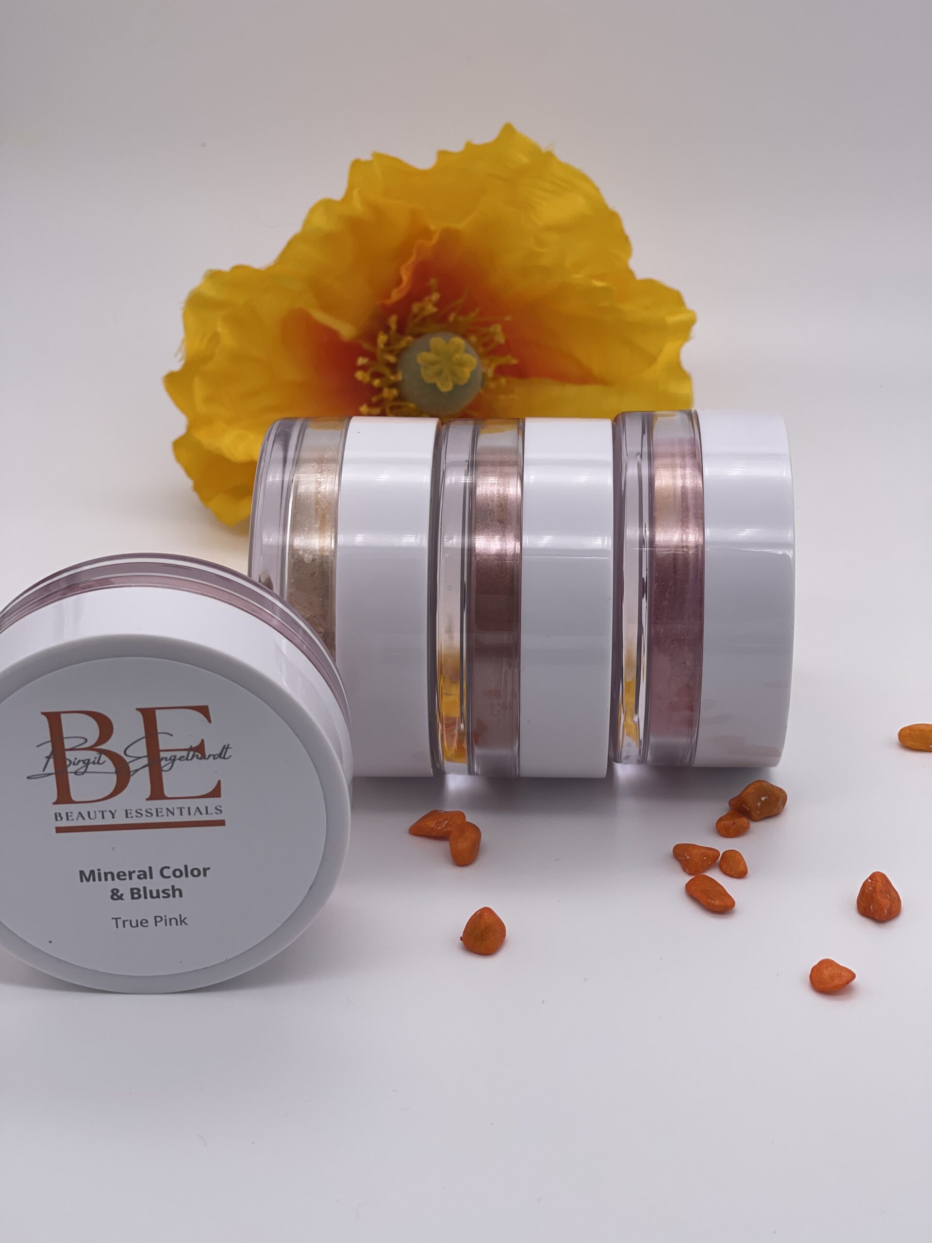 Foto 02.07.25, 17 28 03 Natürliches Mineralpuder mit hoher Deckkraft in drei Farben – Bild 1